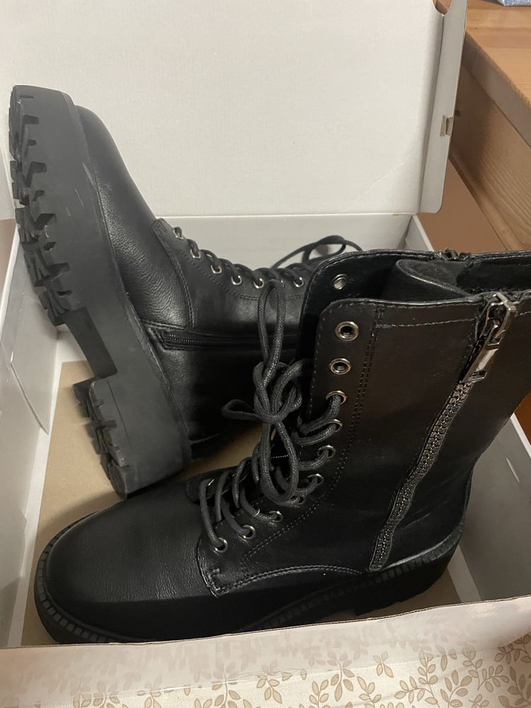 Ghete Catwalk marimea 40