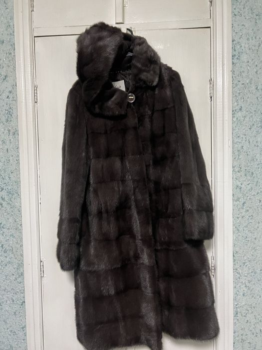 Продам норковую шубу