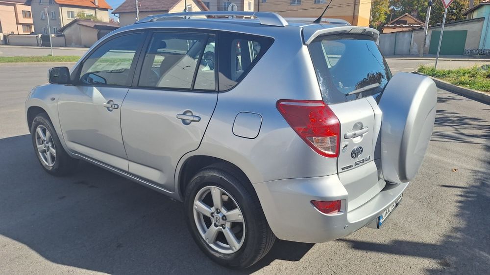 Toyota Rav 4 2007 2.0 Автоматик ГАЗ 4х4