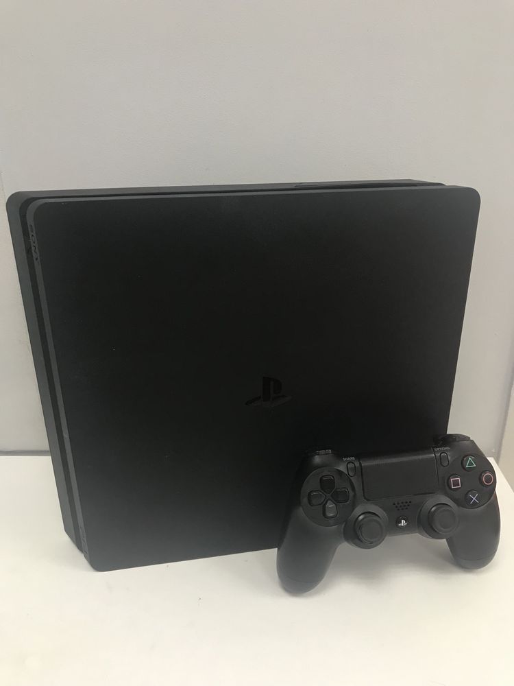 Sony playstation 4 slim