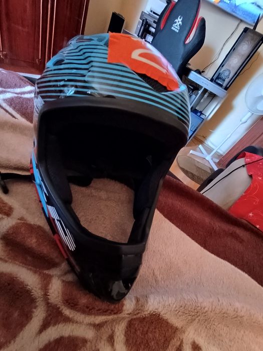 Casca downhill fara panou de protectie de la soare