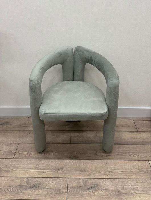 Кресло-стул в современном стиле