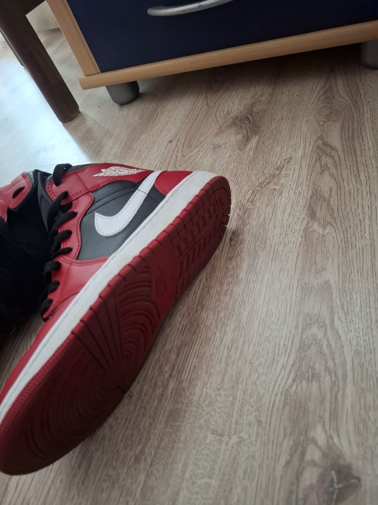 Jordan1 Nike Red and White