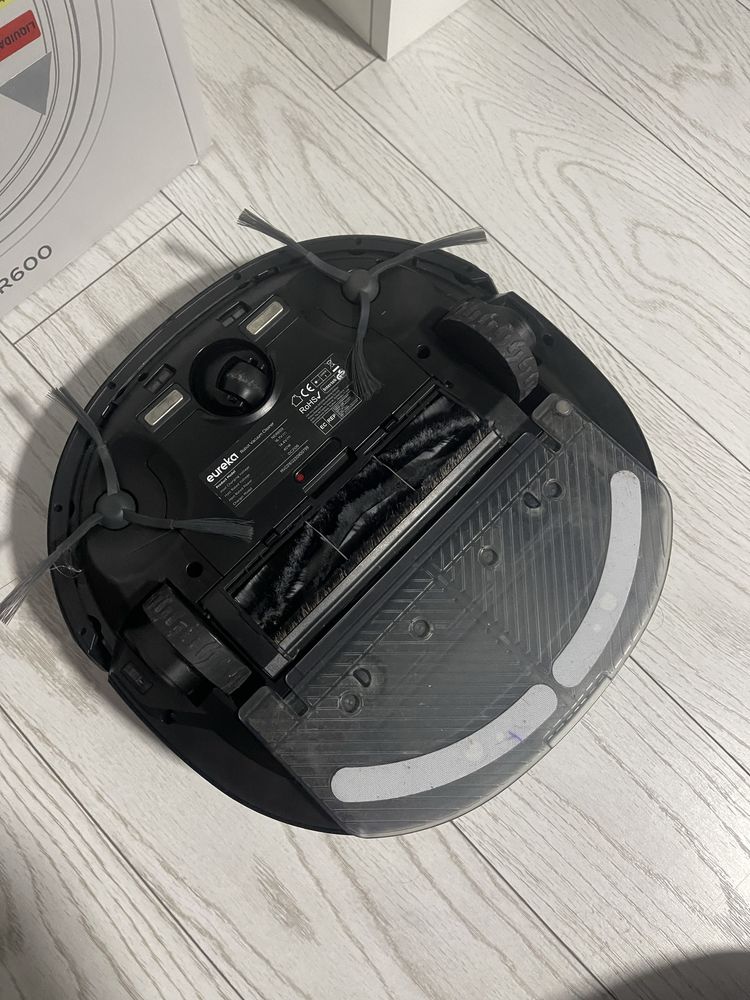 Aspirator Robot Eureka NER600 2-in-1 cu Mappare LiDAR