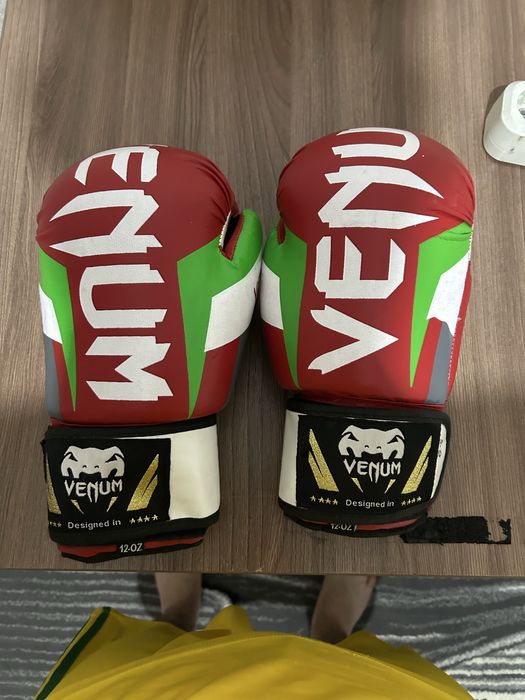 Перчатки 12oz в хорошем состояний