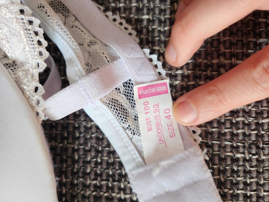 Sutien push up nou cu eticheta marimea 40