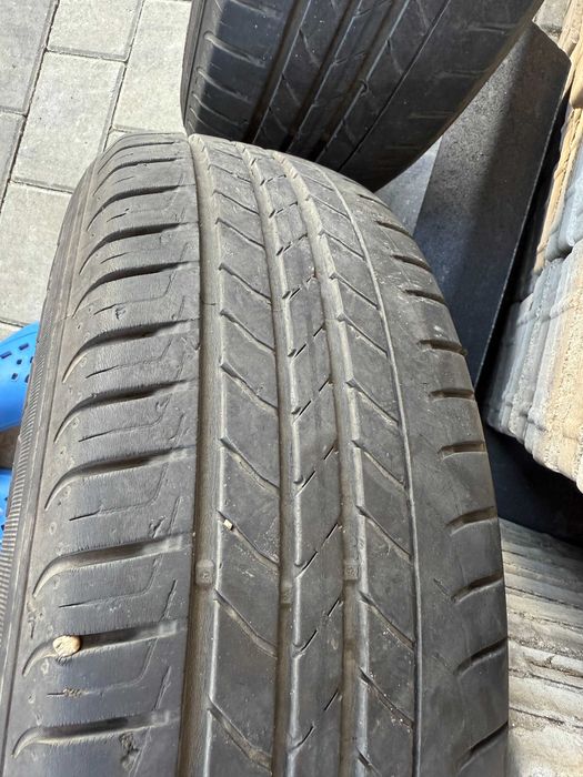 Anvelope Michelin CrossClimate 235/45R18 / Goodyear DuraGrip 185/65R15