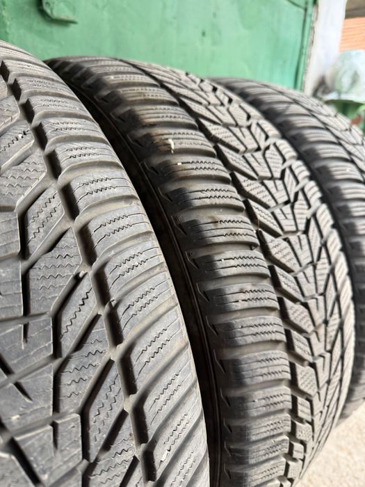 Зимни гуми Hankook 235/55/19