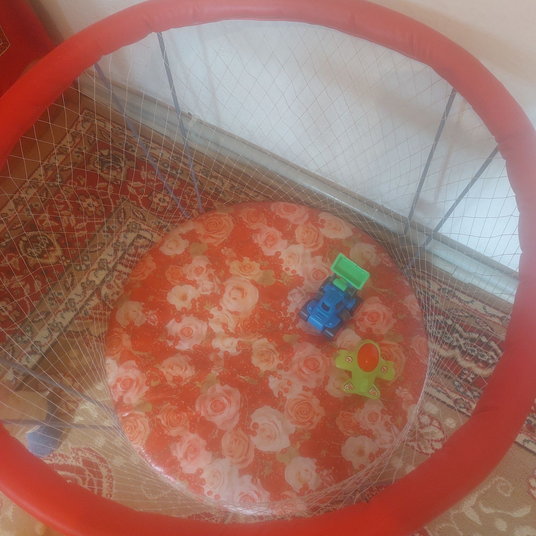 Манеж детски продам