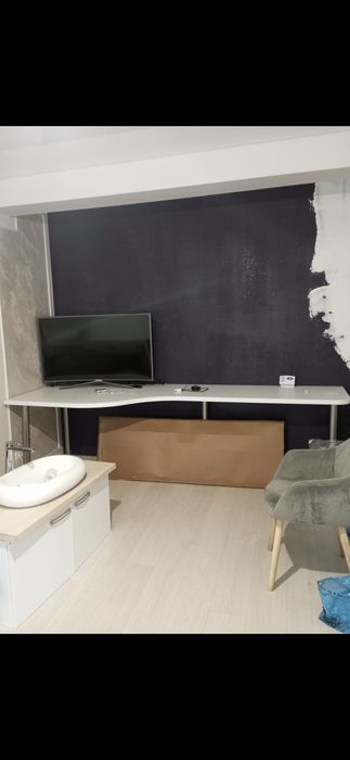 Birou modern de vânzare