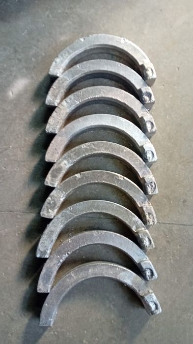 Brate aparate cap la cap