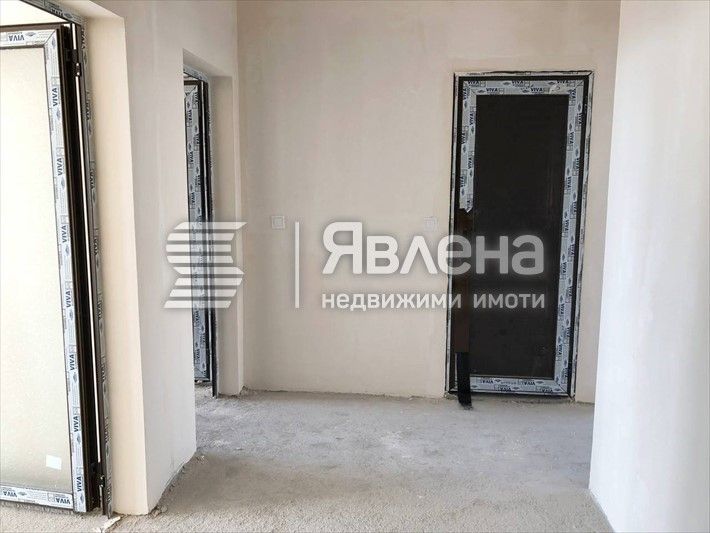 Продава се Тристаен апартамент в Бургас, Меден рудник - зона В - 102 кв.м за 932 €/кв.м - Снимка #8