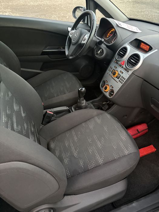 Opel Corsa 1.4 benzina euro5