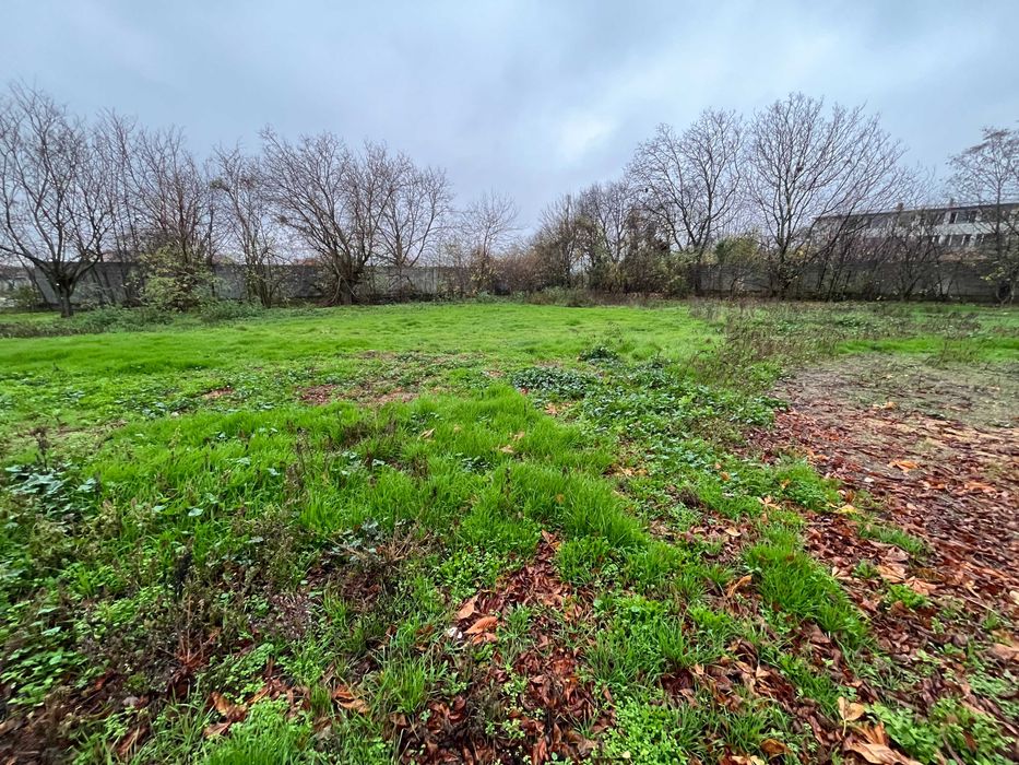 Предлага се изключително атрактивен имот