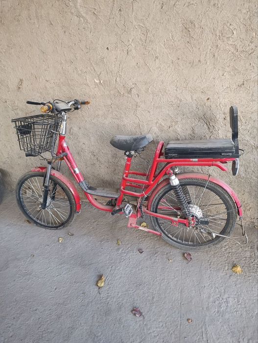 Скутер сотилади    .