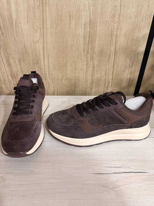 Кроссовки классные, Новые