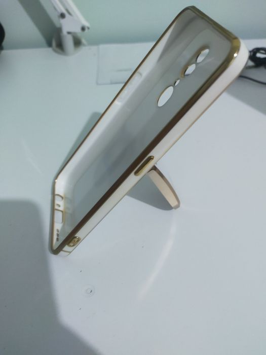 Продам чехол на телефон oppo