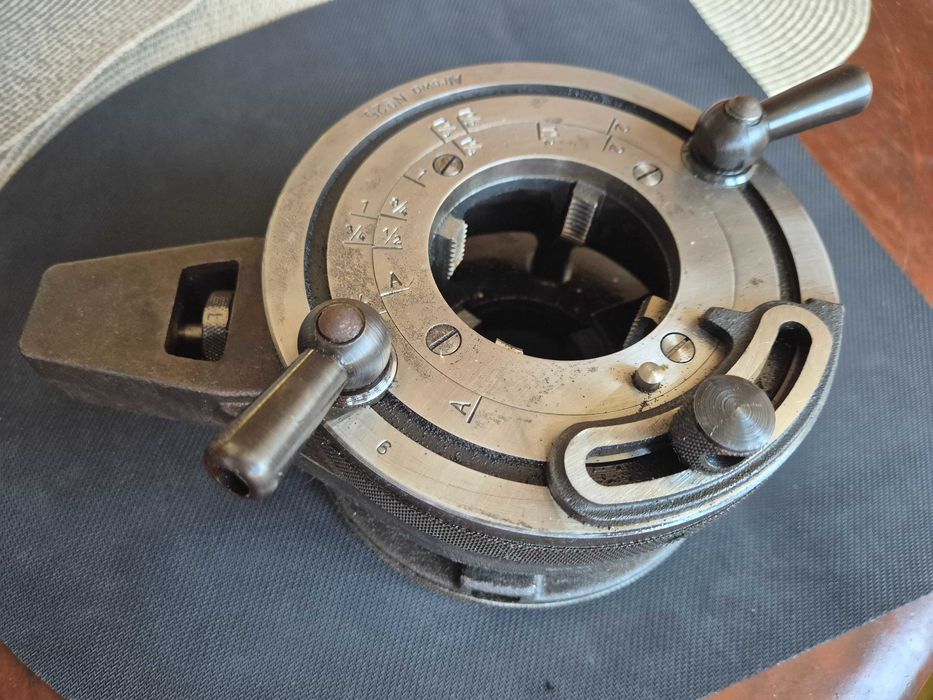 Резбонарезен инструмент Alrowa