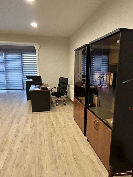 Дархан Загс Мирзо Улугбек | 355кв - нежилое помещение Продажа