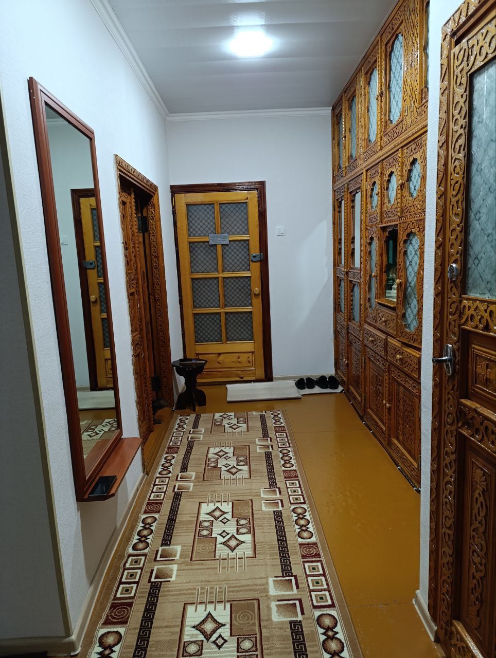 Продается квартира своя на Юнус абаде , 3 -4 -5, чистая, своя.