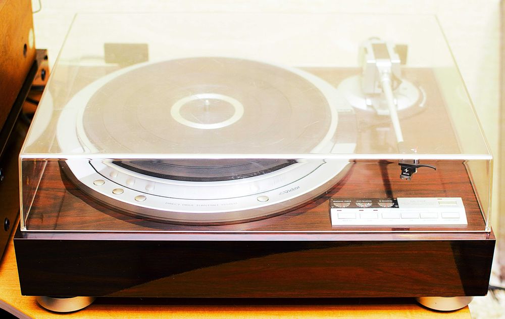 Проигрыватель виниловых дисков Victor QL-Y55F