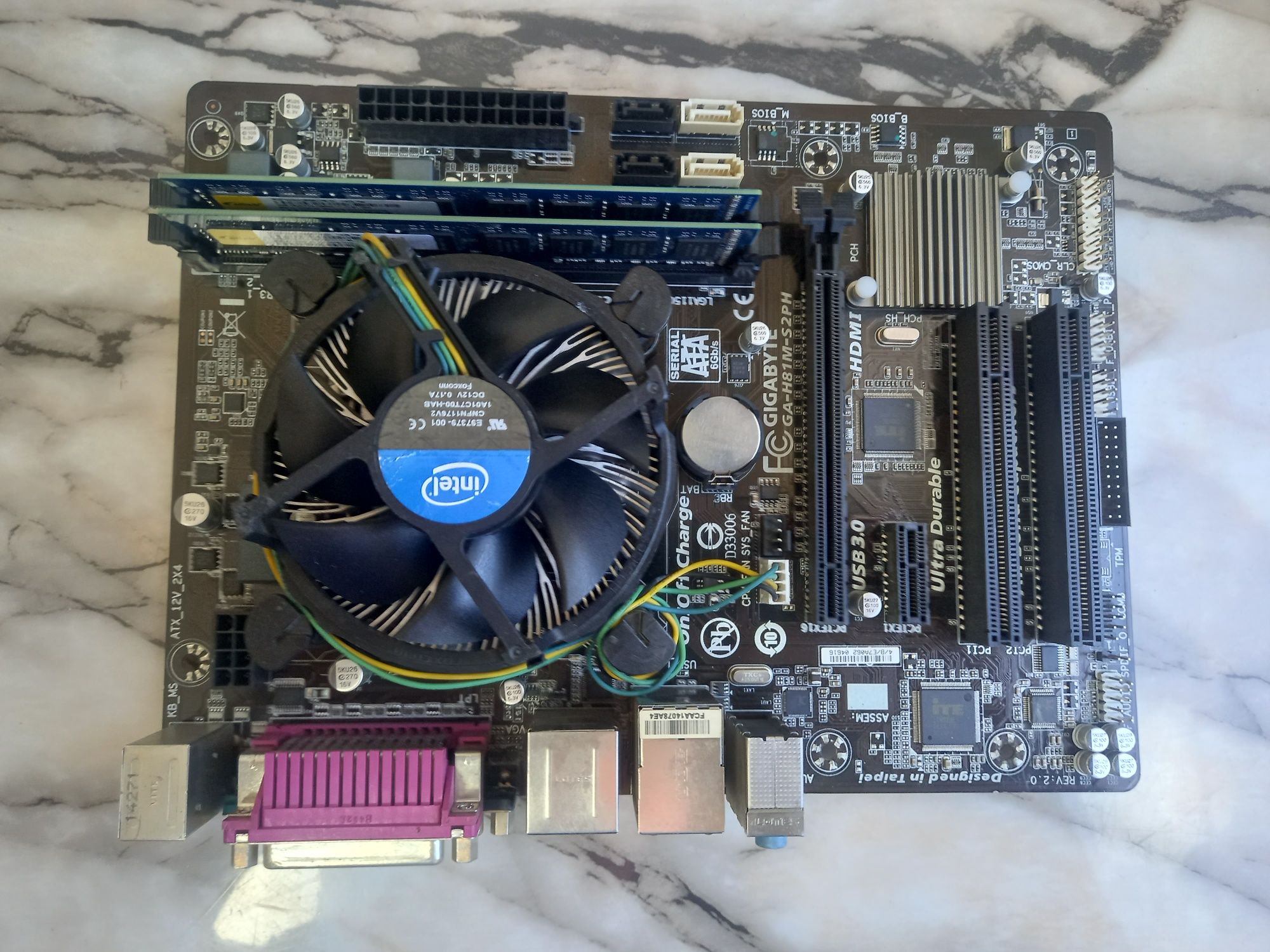 Дъно Gigabyte GA-H81M-S2PH + Intel® Core i5-4460 +8gb lga 1150