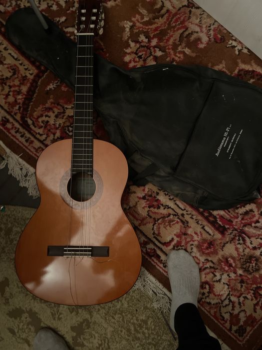 Chitară clasică Yamaha C40 – nevoie de mici reparații –