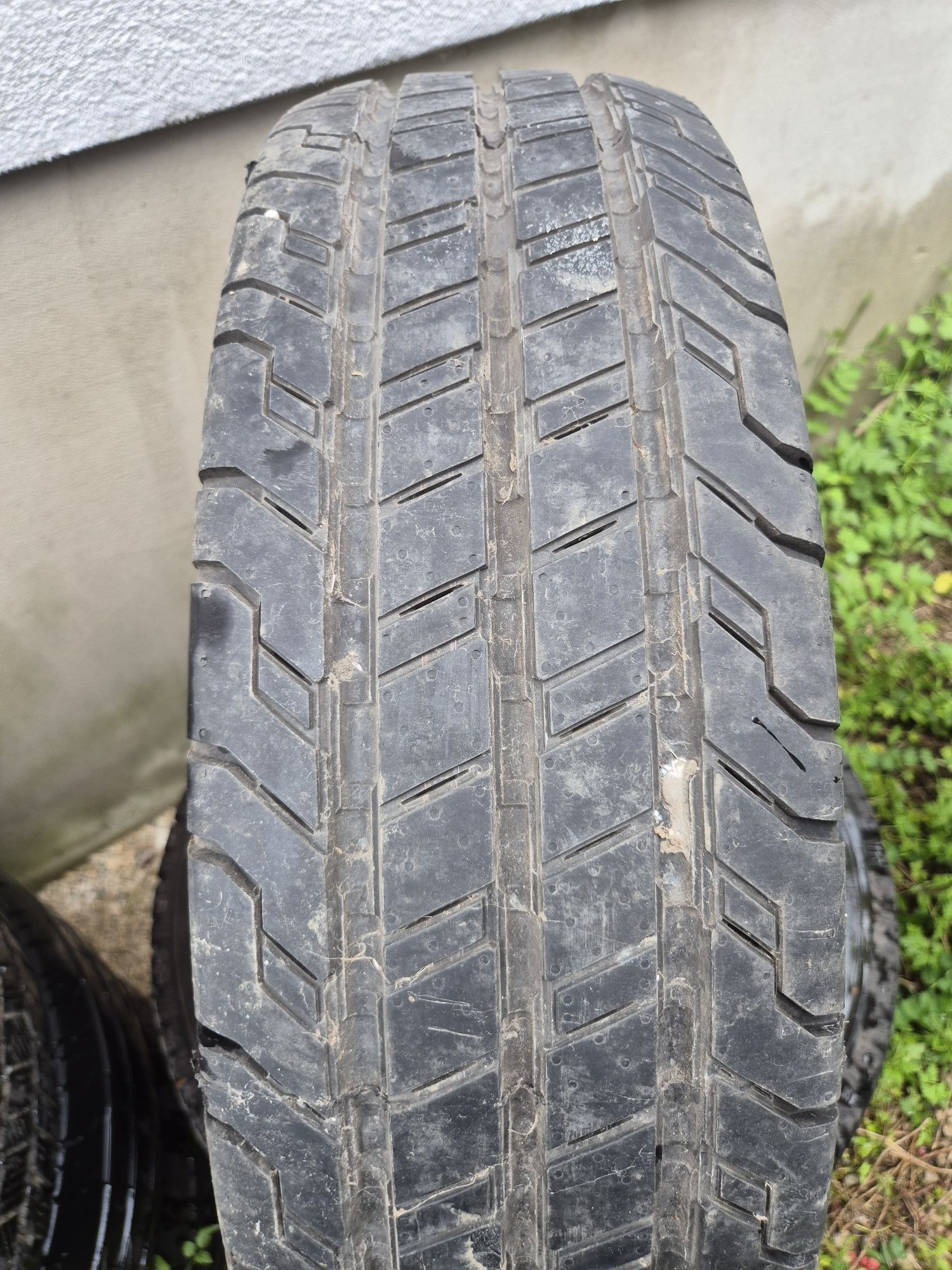 1бр. 205/75/16c гума Continental бус бусови гуми