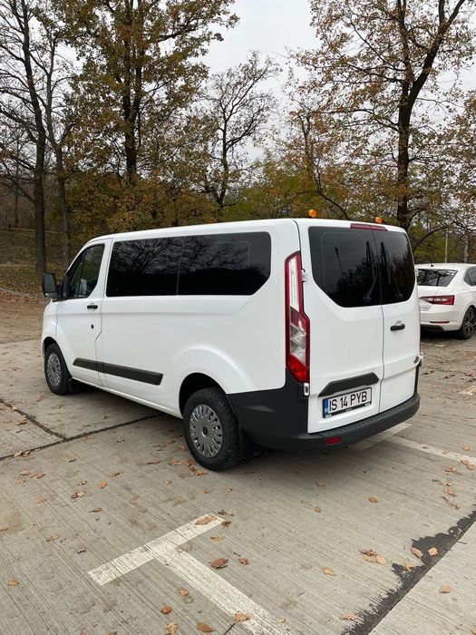 Microbuz Ford Transit Custom 8+1 locuri, an 2017