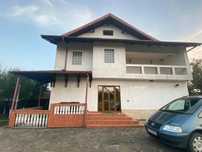 Vând vila superba
