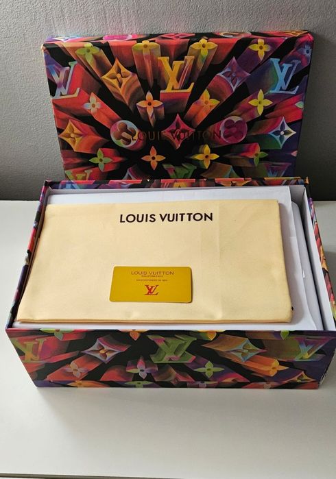Adidași Louis Vuitton