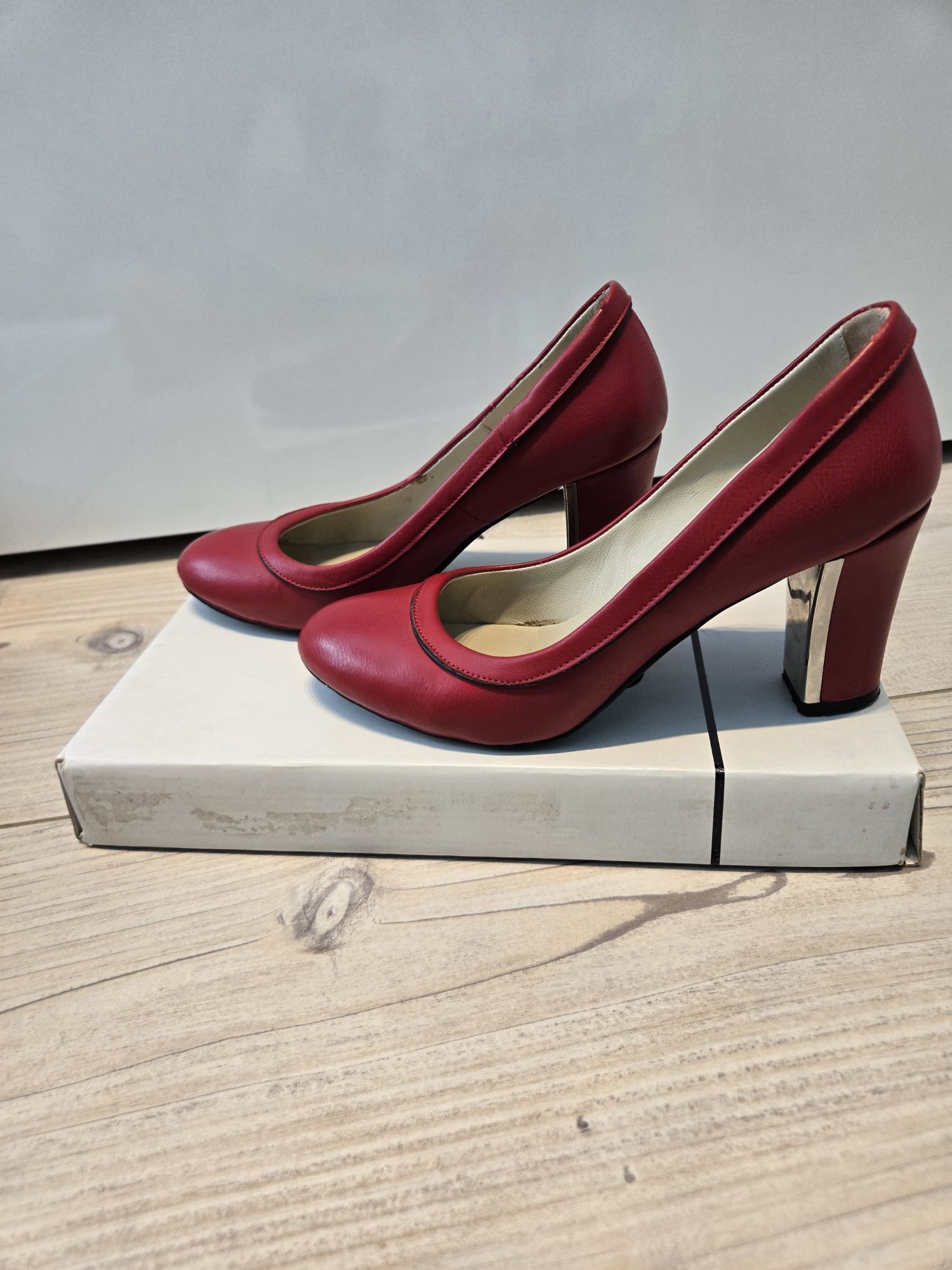 Обувки на ток Gianni 36 номер