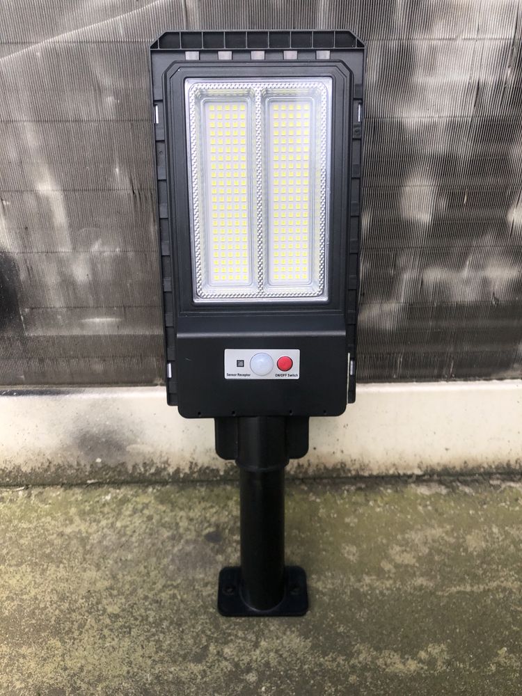 Lampa solară stradală 240 W