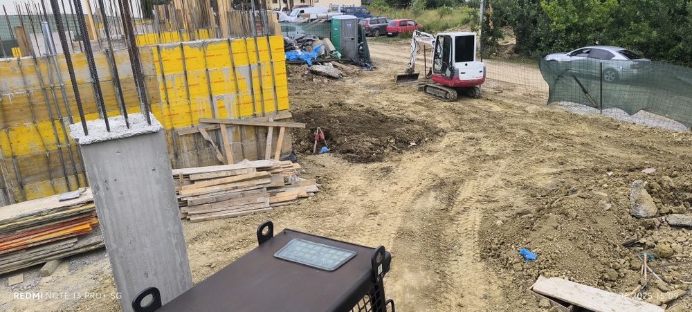 Miniexcavator basculanta 6.5 miniincarcator pământ negru