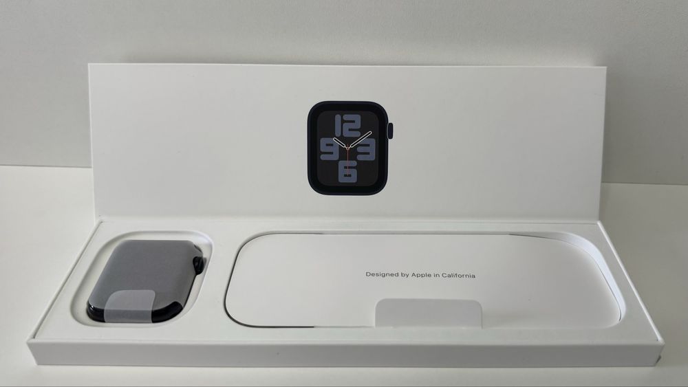 Apple Watch SE (2nd Generation) 44mm – Midnight, GPS