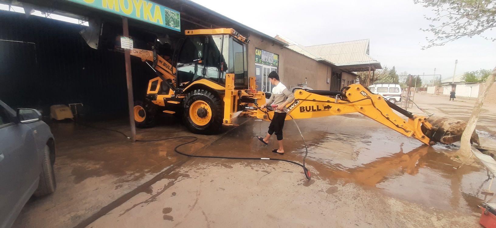 Texnika xizmatlari. Kamaz 20 tonna. Pagurchik BULL. Qulay narxlarda.