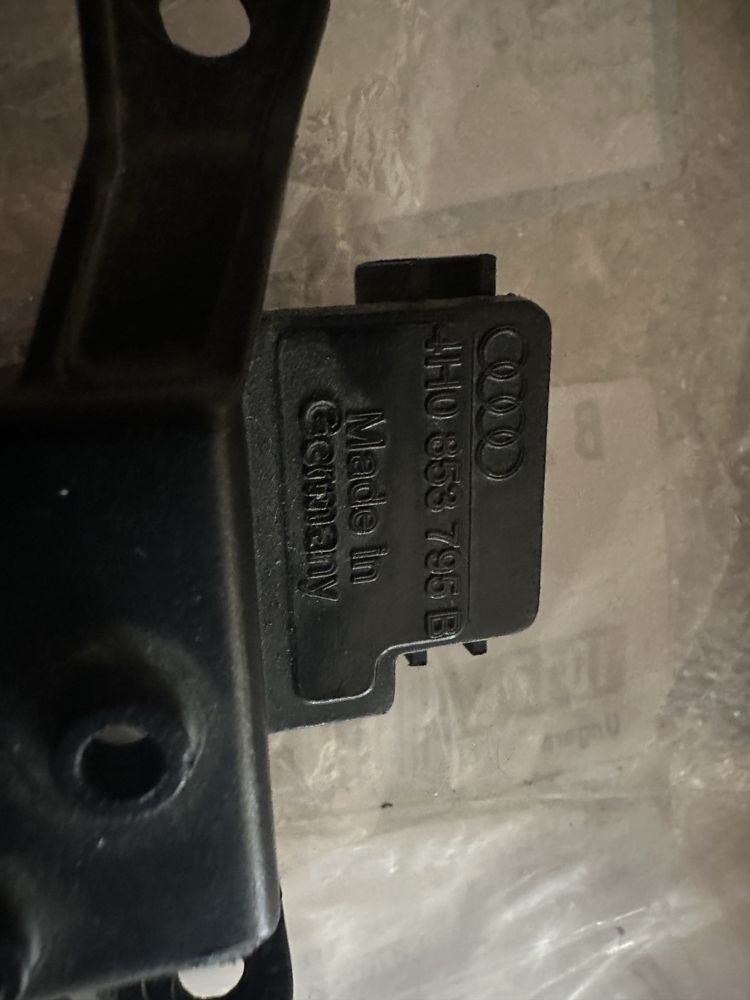 Камера  Скрепител  кабел 7P6 Audi A6 A7 A8 S6 S7 S8