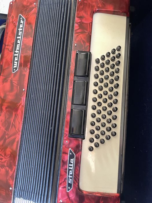 Super oferta Vand acordeon nemtesc weltmeister stella 80 basi