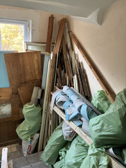 Древесина (рамы, двери)