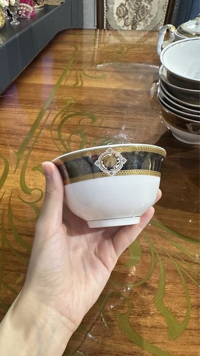 Комплект посуда сотилади . Холати зор. 12 персоналик