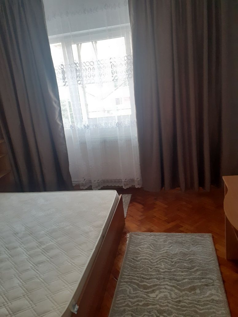 Închiriere apartament cu 2 camere