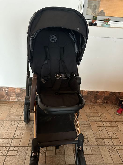 Vând Cărucior Priam 4 Special Edition Khaki Green