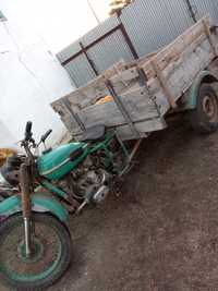 Мотоцикл Урал универсальный удобно для перевозки груза