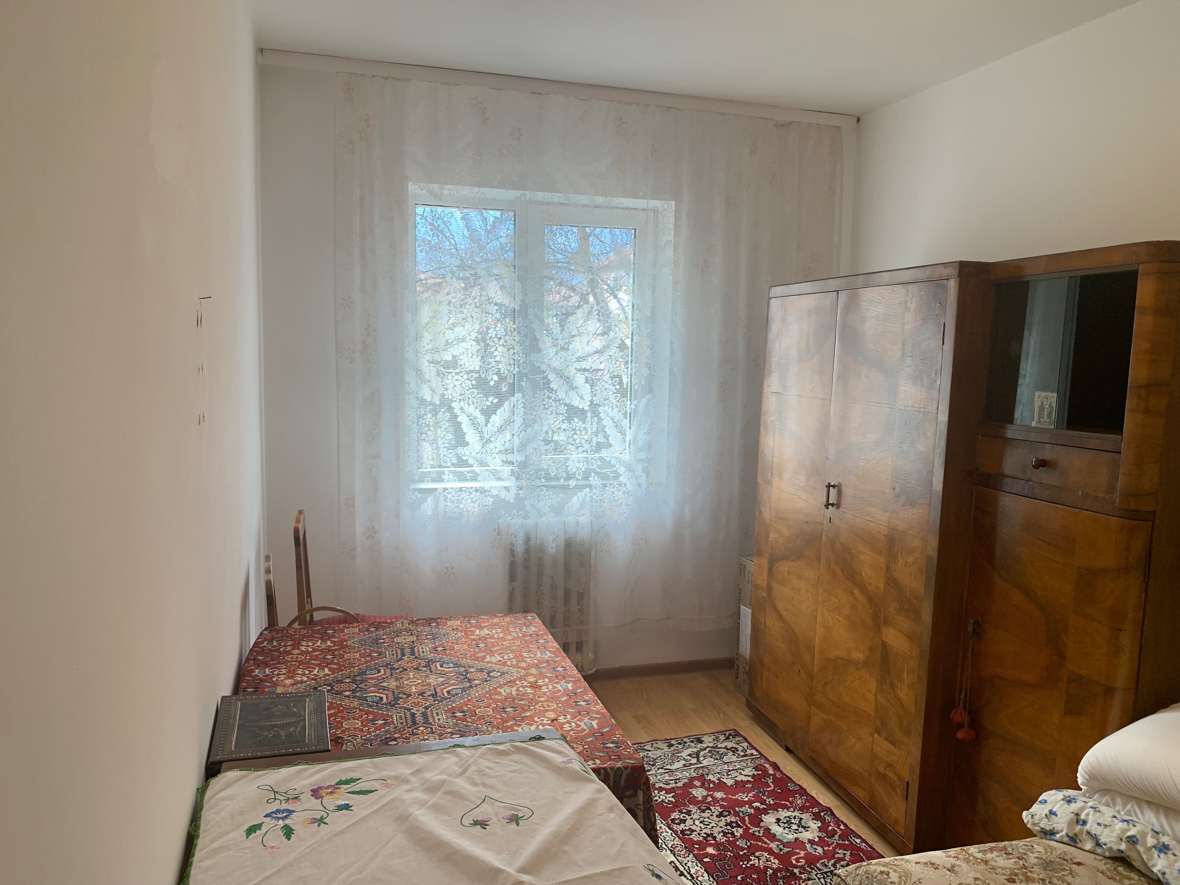 Vand apartament 3 camere Precista