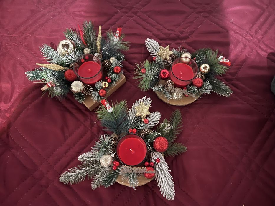 Коледни украси и аранжировки