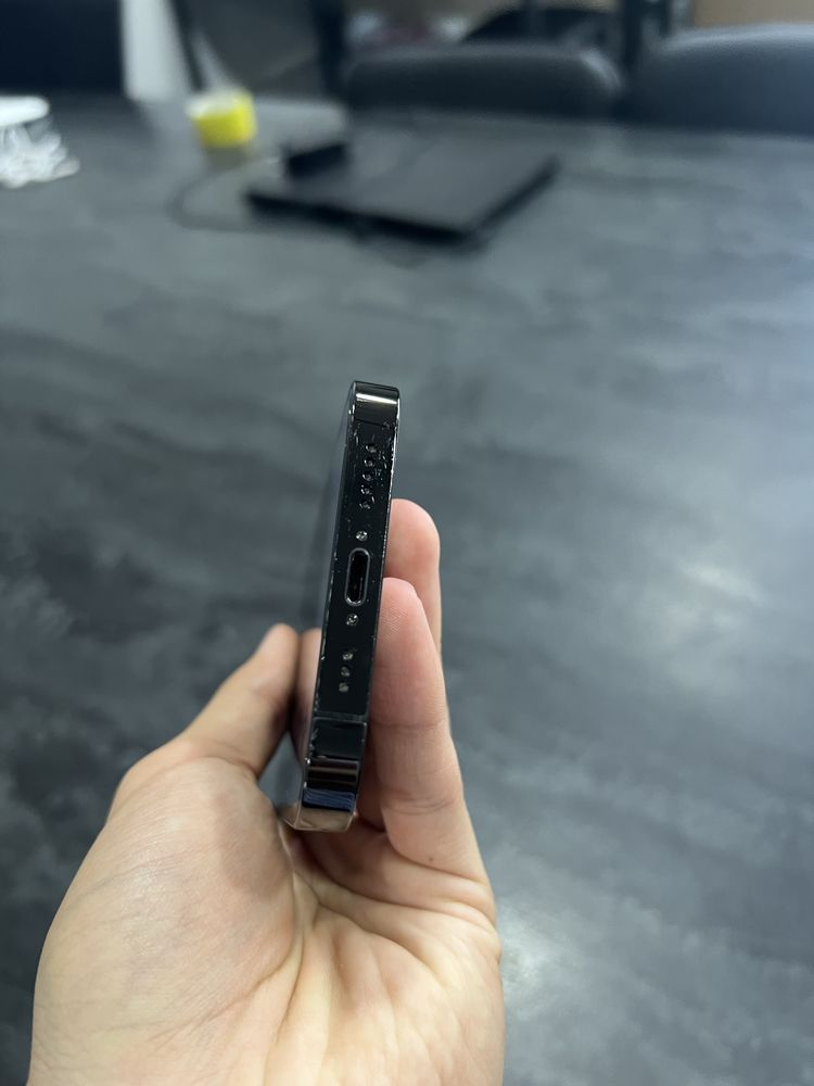 iPhone  14   Pro