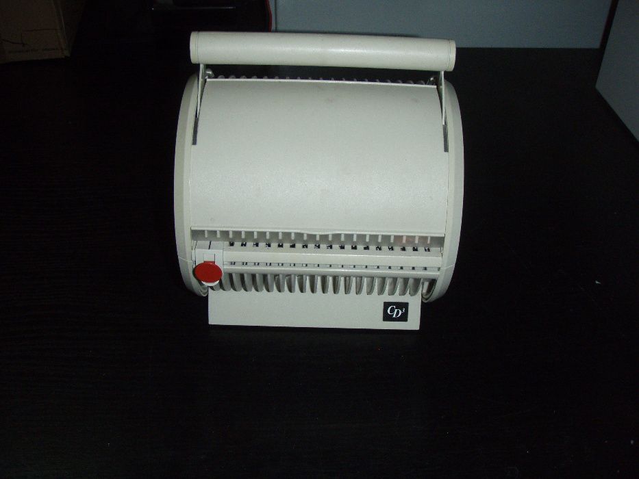 Organizator CD cu selector CD3 model 401