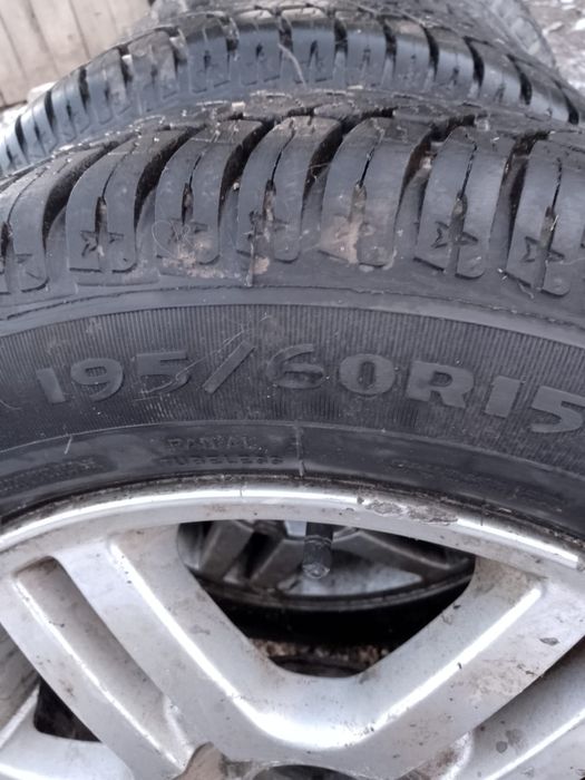 De vânzare 195/60 R 15    4 X 108