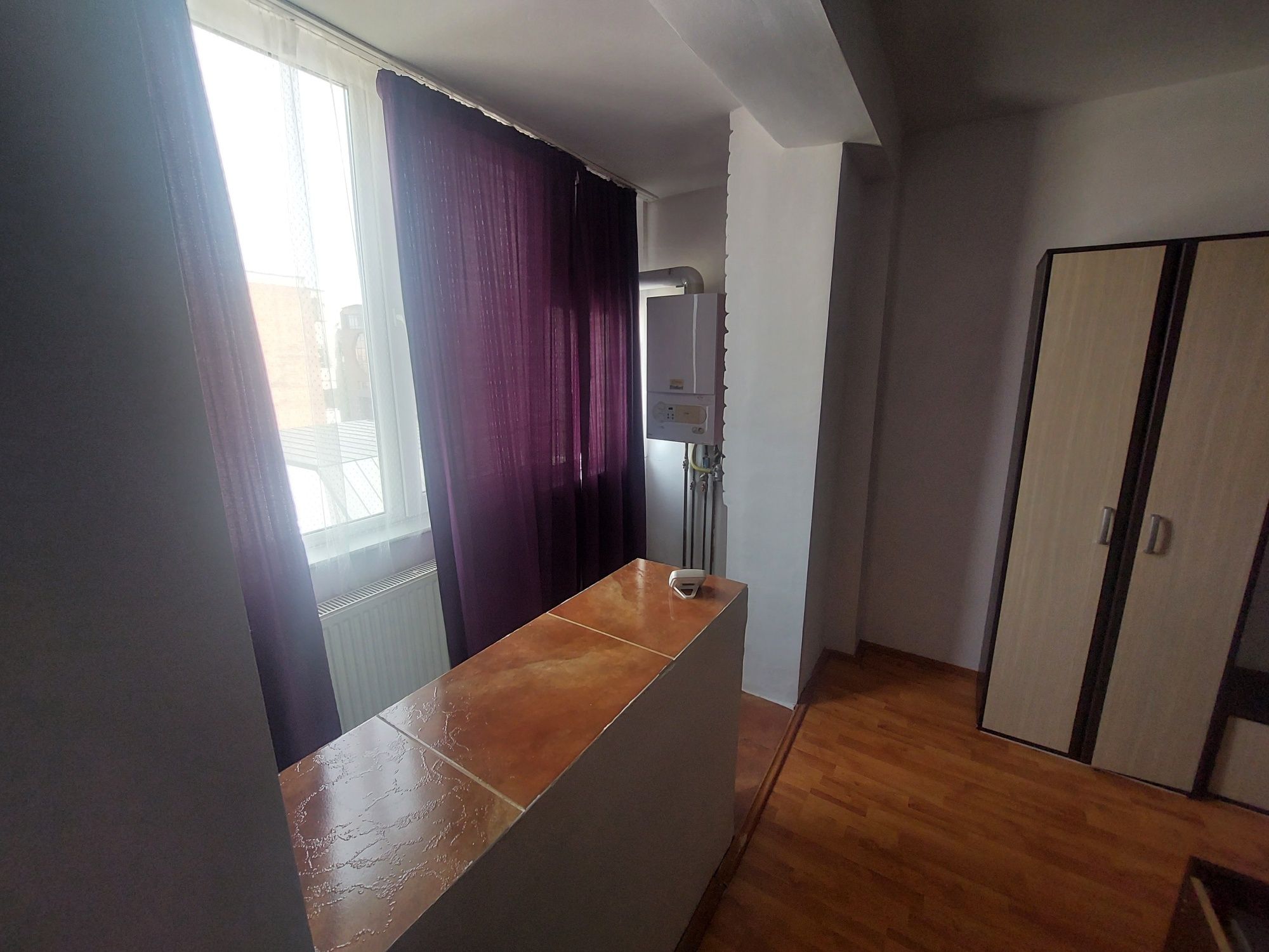 vand apartament 2 camere