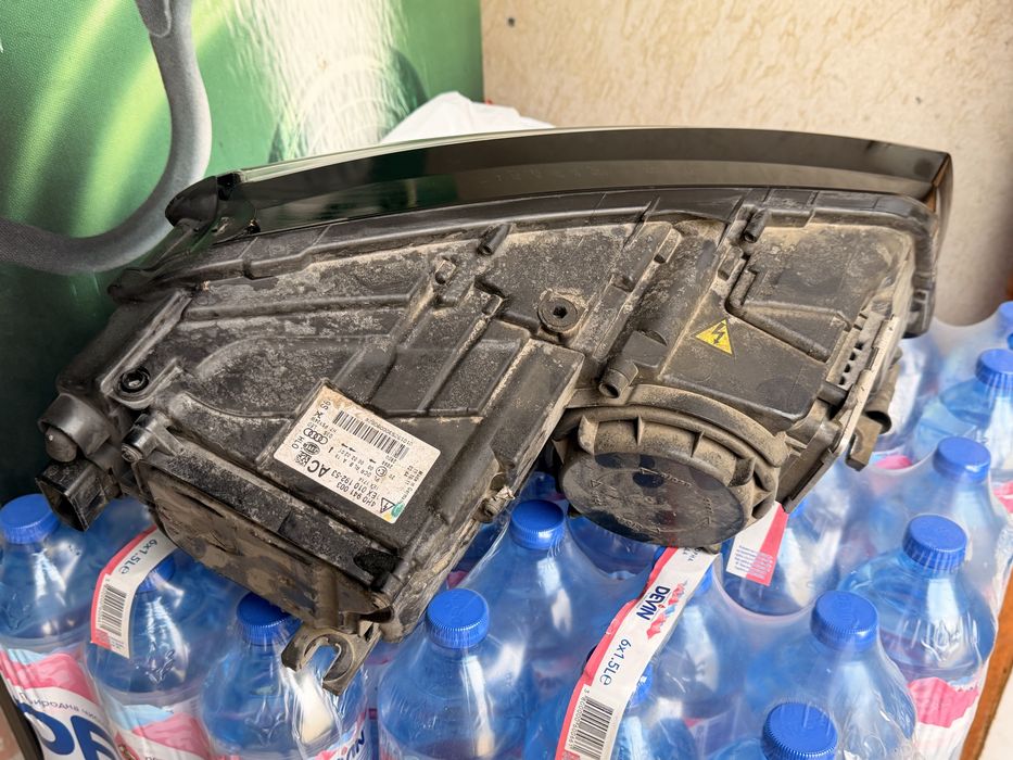 Audi A8 2012 фарове D3S